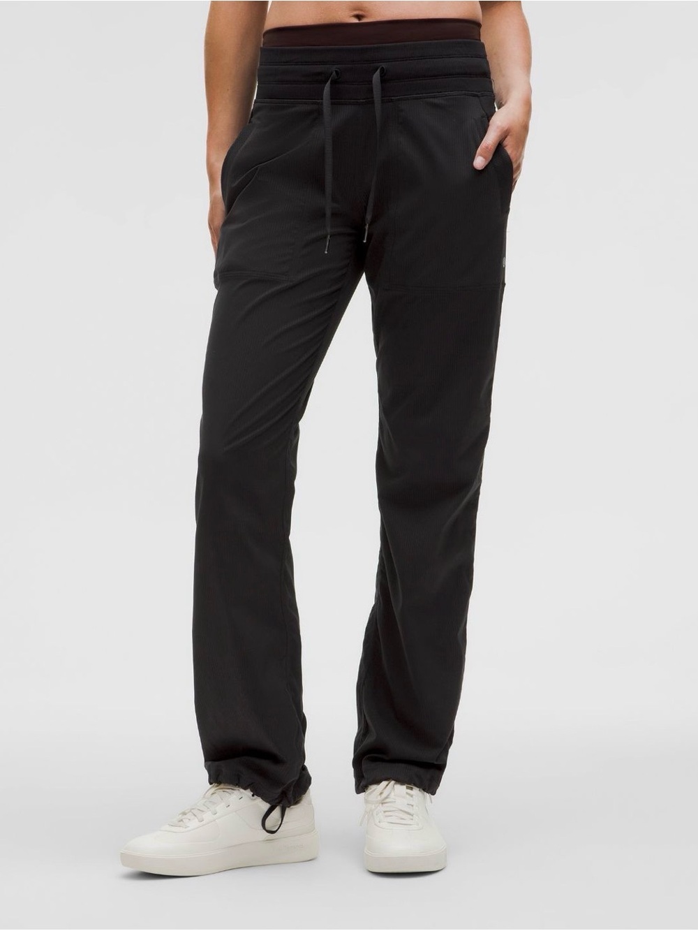 Lululemon Dance Studio Mid-Rise Pant size 0 in Black